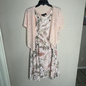 Perceptions New York 2-Piece Set Dress and Jacket Size small Color Pink Floral